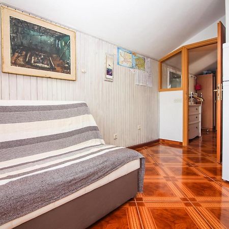 Apartmani Toni Poce プリモシュテン エクステリア 写真