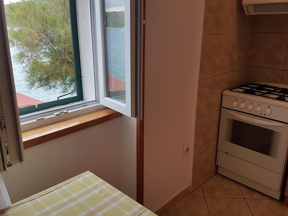Apartmani Toni Poce プリモシュテン エクステリア 写真