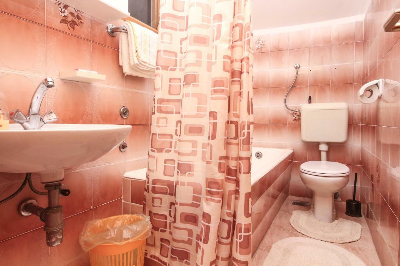 Apartmani Toni Poce プリモシュテン エクステリア 写真