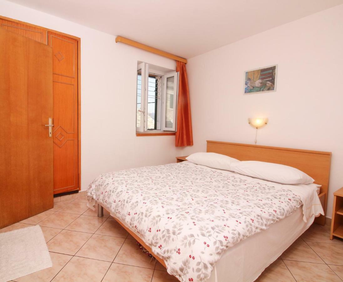 Apartmani Toni Poce プリモシュテン エクステリア 写真